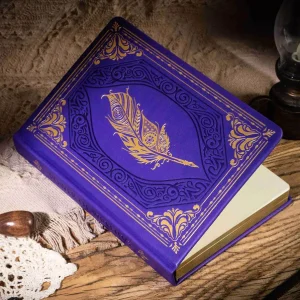 diario-vintage-color-morado-como-regalos-para-el-dia-de-la-mujer